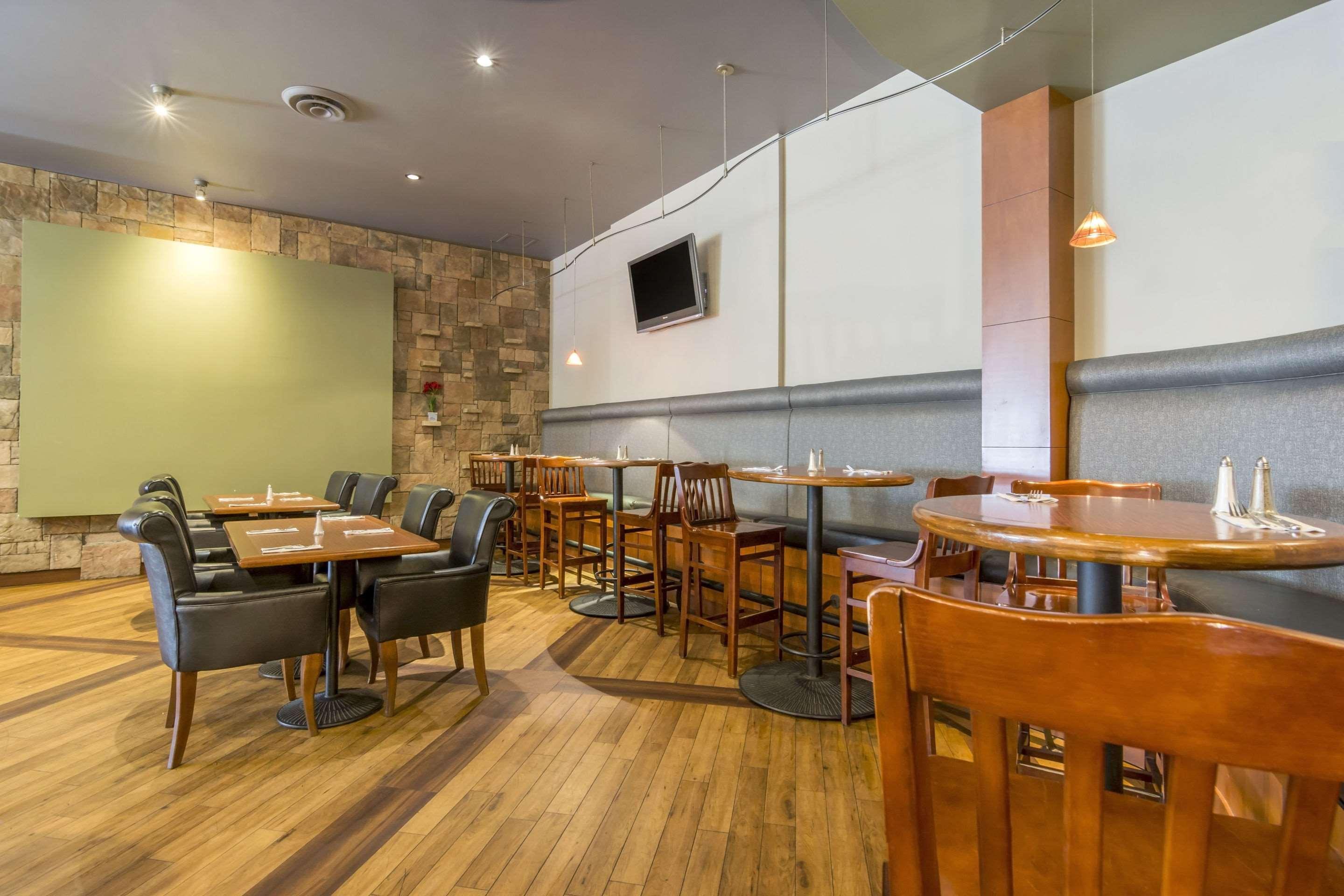 Clarion & Conference Centre 3* Sherwood Park