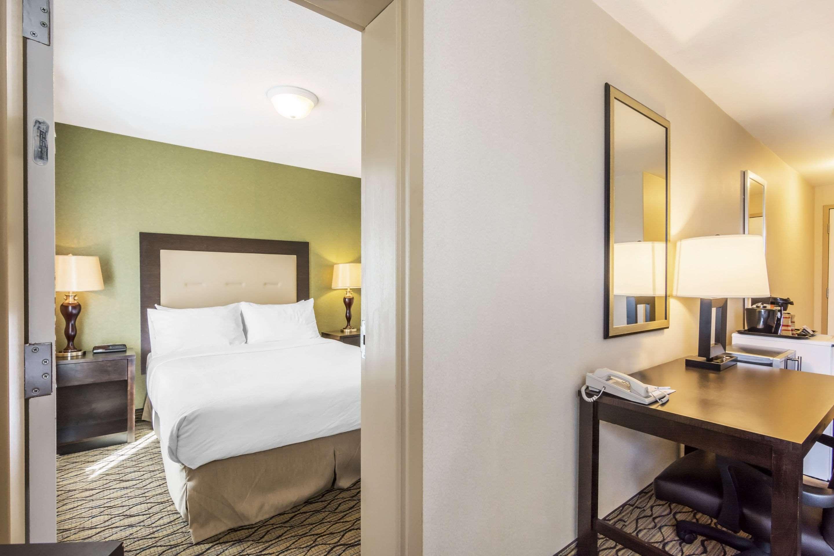 Hotel Clarion & Conference Centre 3*