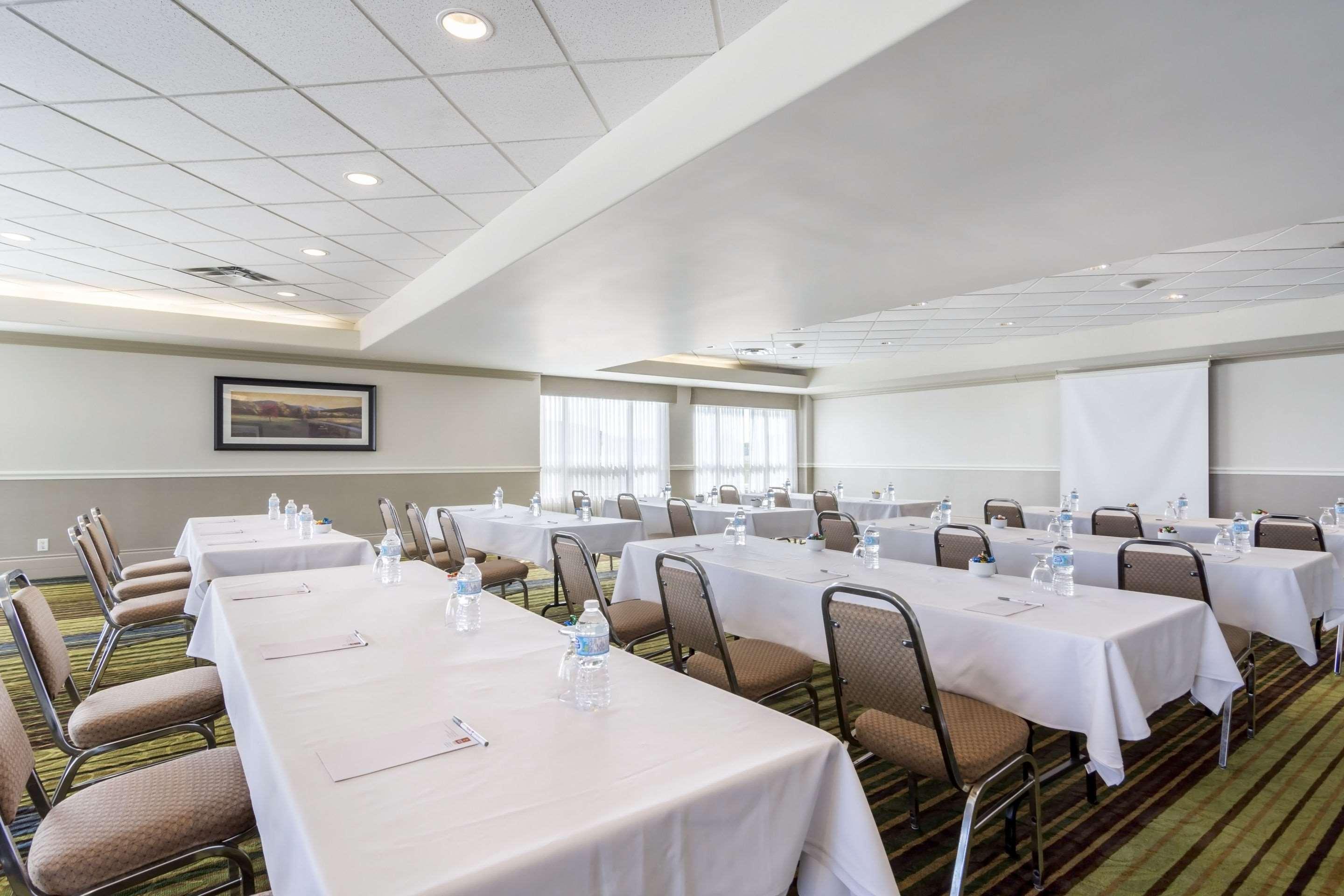 Clarion & Conference Centre 3* Sherwood Park