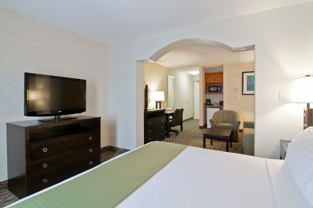 Clarion & Conference Centre Hotel 3*
